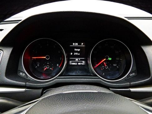 Used 2018 Volkswagen Passat 2.0T R-Line w/ R-Line Lighting Package image 15