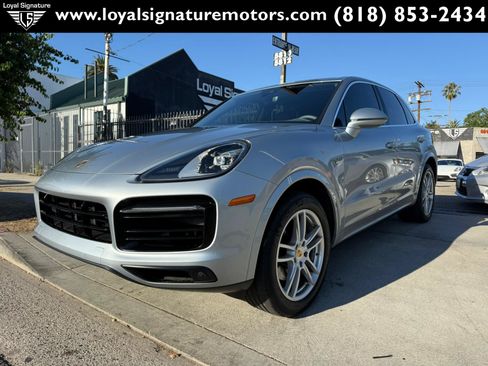 Used 2021 Porsche Cayenne E-Hybrid AWD/4WD image 3