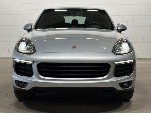 Used 2018 Porsche Cayenne image 6