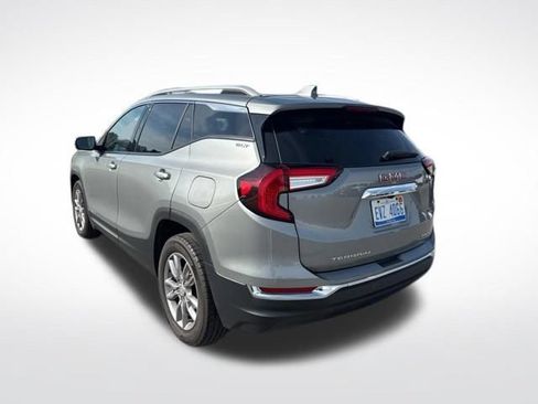 Used 2024 GMC Terrain SLT AWD/4WD image 3