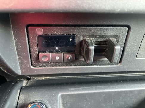 Used 2021 Nissan Titan PRO-4X w/ Pro-4x Convenience Package AWD/4WD image 35