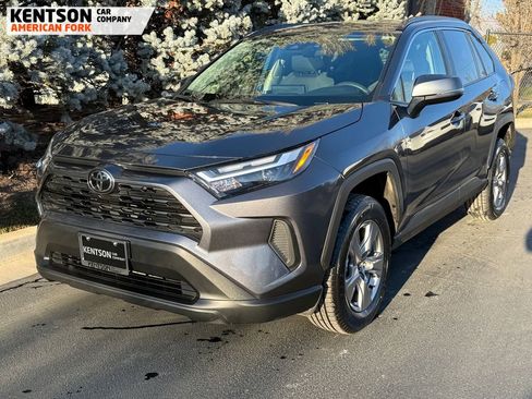 Used 2025 Toyota RAV4 XLE image 3