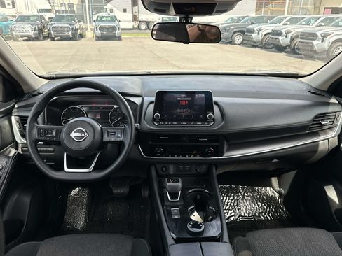 Used 2024 Nissan Rogue SV AWD/4WD image 14