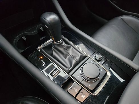 Used 2021 MAZDA MAZDA3 s image 21