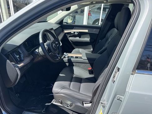 Used 2025 Volvo XC90 B5 Plus image 20