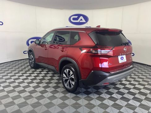 Used 2023 Nissan Rogue SV w/ SV Premium B Package FWD image 5