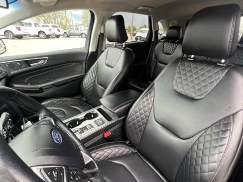 Used 2024 Ford Edge Titanium image 26