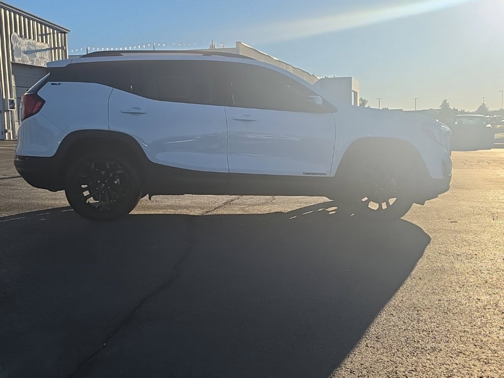 Used 2021 GMC Terrain SLT w/ Elevation Edition AWD/4WD image 10