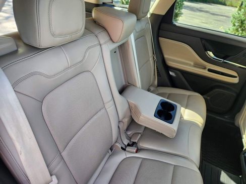 Used 2022 Lincoln Corsair Reserve w/ Equipment Group 201A image 19