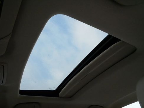 Used 2010 Honda Accord EX-L image 29