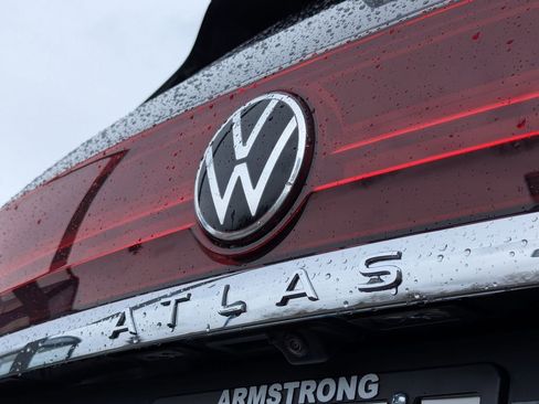 New 2026 Volkswagen Atlas SE image 34
