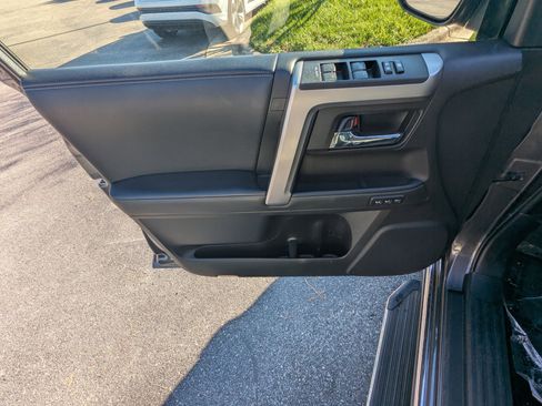 Used 2021 Toyota 4Runner Limited image 16