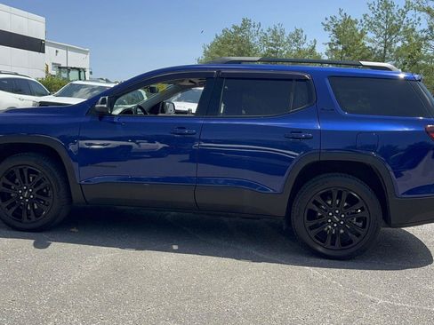 Used 2023 GMC Acadia SLE w/ Driver Convenience Package FWD image 4