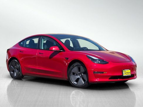 Used 2023 Tesla Model 3 Standard Range RWD image 2
