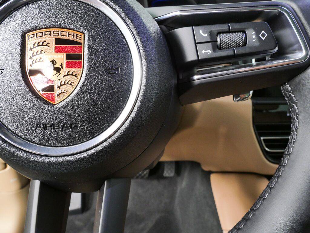New 2026 Porsche Macan Turbo AWD/4WD image 11