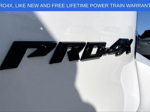 Used 2025 Nissan Armada PRO-4X image 41