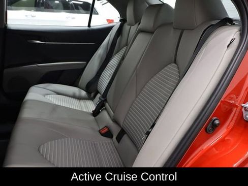 Used 2023 Toyota Camry SE image 11