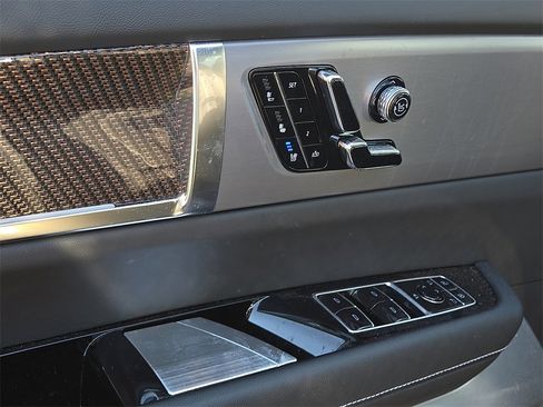 New 2026 Cadillac Vistiq Sport image 22