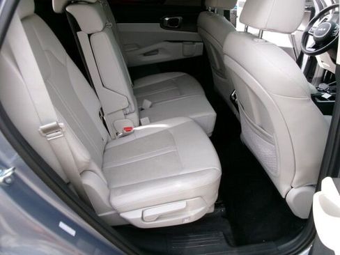 Used 2025 Kia Sorento S w/ Panoramic Sunroof Package image 23