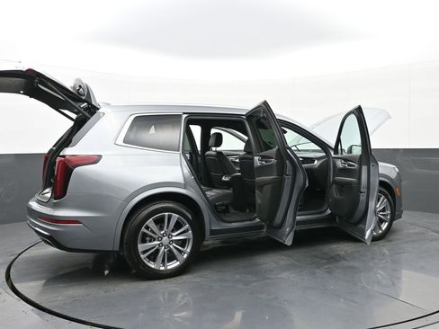 Used 2023 Cadillac XT6 Premium Luxury image 53