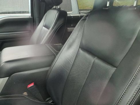 Used 2019 Ford F150 Lariat w/ Equipment Group 502A Luxury AWD/4WD image 13