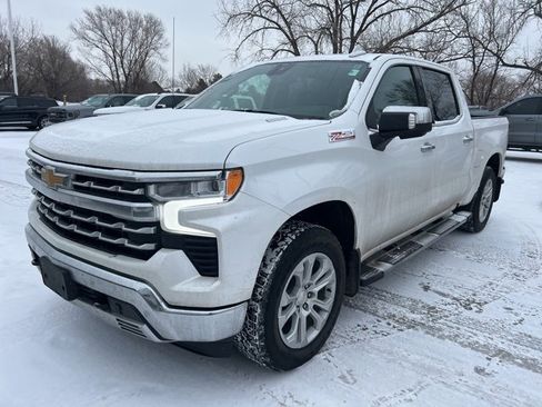 Used 2023 Chevrolet Silverado 1500 LTZ image 3