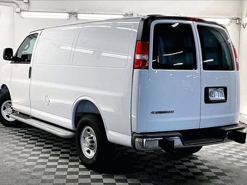Used 2025 Chevrolet Express 2500 w/ Driver Convenience Package RWD image 10