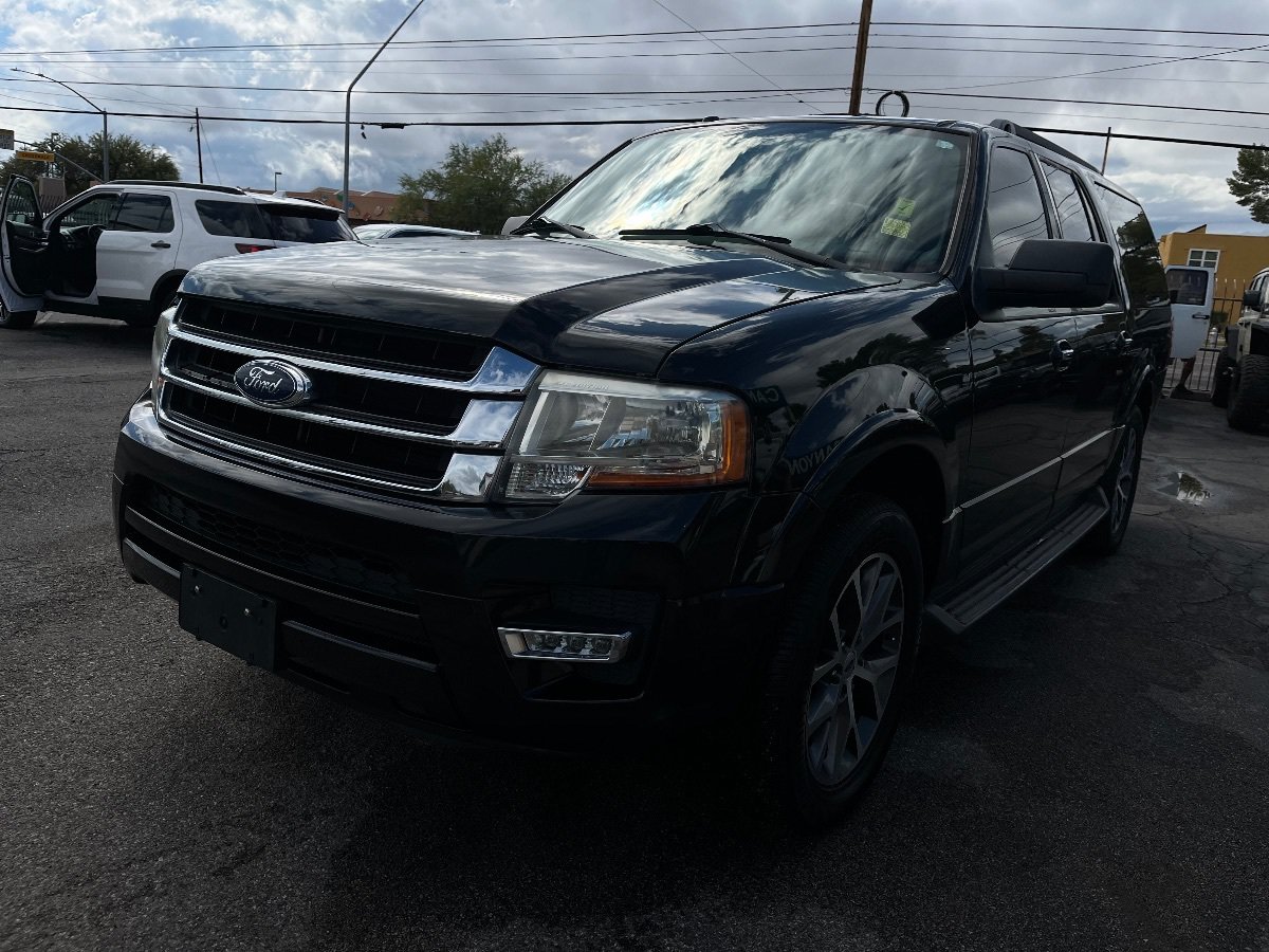 Used 2015 Ford Expedition EL XLT w/ Equipment Group 202A RWD image 11