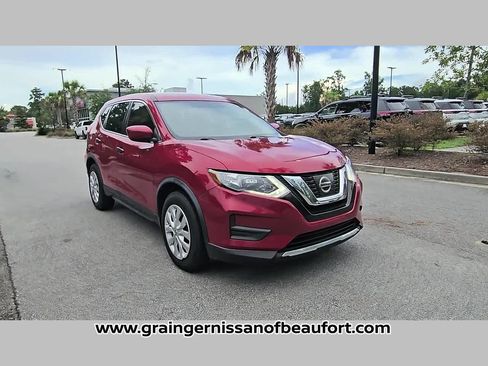 Used 2017 Nissan Rogue S FWD image 18