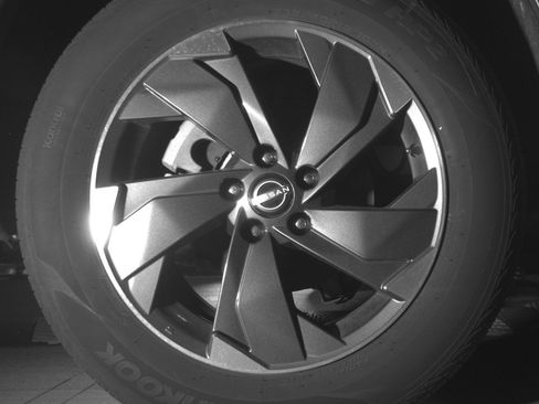 Used 2025 Nissan Rogue SV AWD/4WD image 15