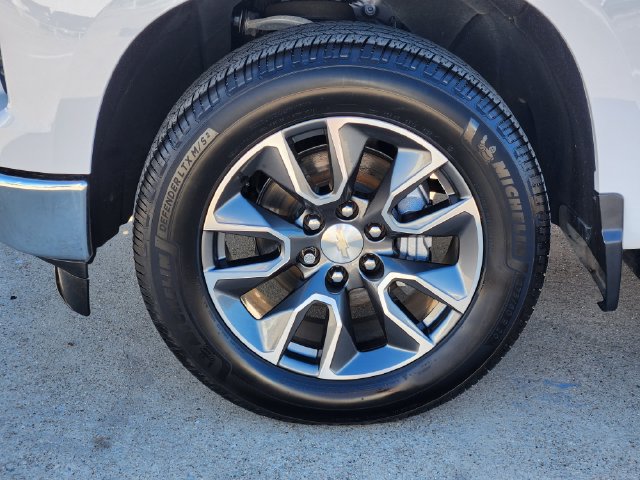 Used 2022 Chevrolet Silverado 1500 LT RWD image 17