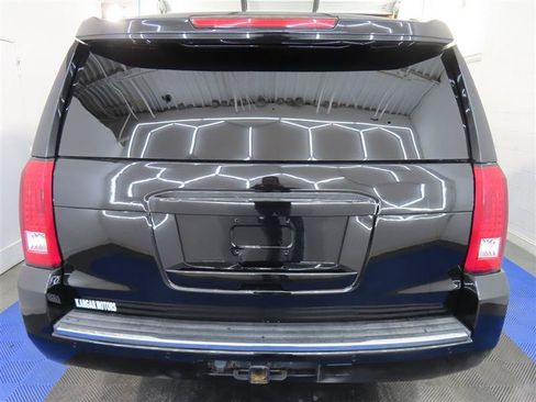 Used 2015 Chevrolet Suburban LTZ AWD/4WD image 11