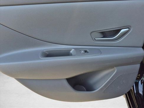 Used 2023 Hyundai Elantra SEL w/ Convenience Package FWD image 20
