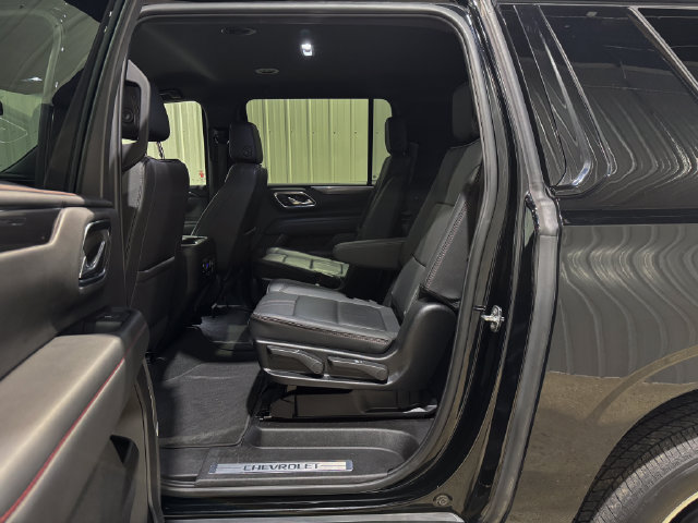 Used 2024 Chevrolet Suburban RST w/ Luxury Package AWD/4WD image 21