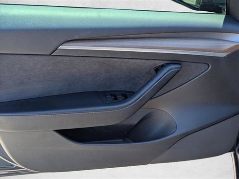 Used 2023 Tesla Model 3 Standard Range RWD image 11