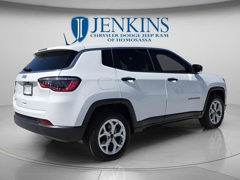 Used 2025 Jeep Compass Sport AWD/4WD image 4