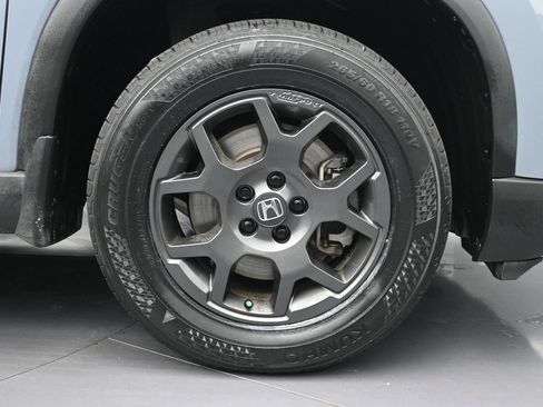 Used 2023 Honda Pilot TrailSport image 9