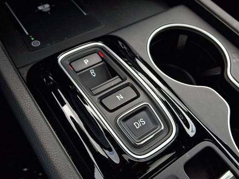 Used 2025 Honda Pilot Black Edition image 15