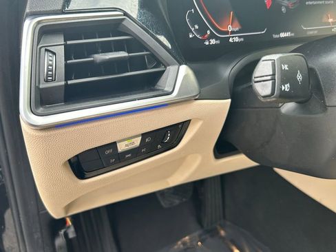 Used 2022 BMW 330i Sedan w/ Driving Assistance Package RWD image 18