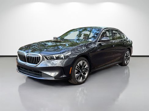 Used 2026 BMW 530i image 7