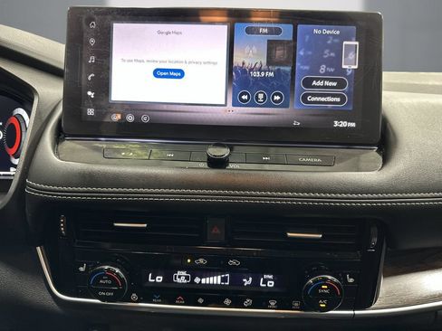 Used 2024 Nissan Rogue Platinum w/ Platinum Premium Package FWD image 19