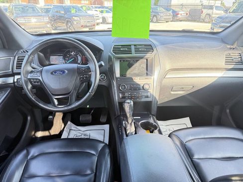 Used 2019 Ford Explorer XLT w/ Equipment Group 202A image 15