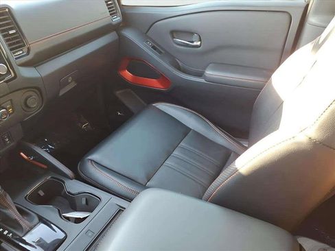 Used 2023 Nissan Frontier PRO-4X w/ Pro-4X Premium Package image 13