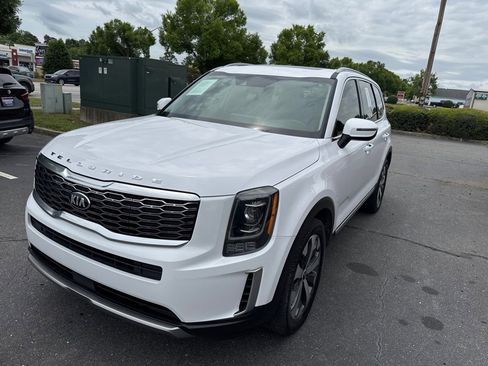 Used 2021 Kia Telluride S FWD image 1