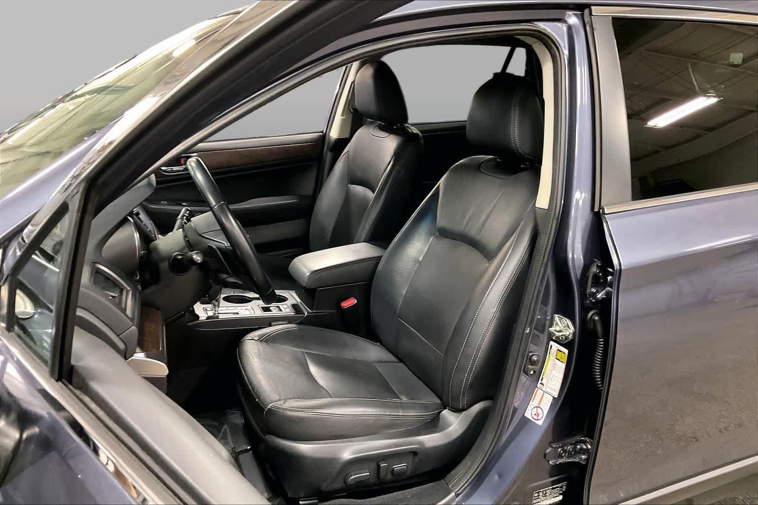 Used 2016 Subaru Outback 3.6R Limited AWD/4WD image 8