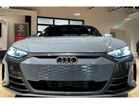 Used 2023 Audi e-tron GT Premium Plus image 3