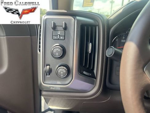 Used 2017 Chevrolet Silverado 1500 LTZ AWD/4WD image 22