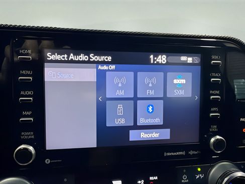 Used 2022 Toyota Highlander XSE FWD image 19