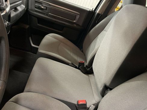 Used 2024 RAM 1500 Classic SLT image 31