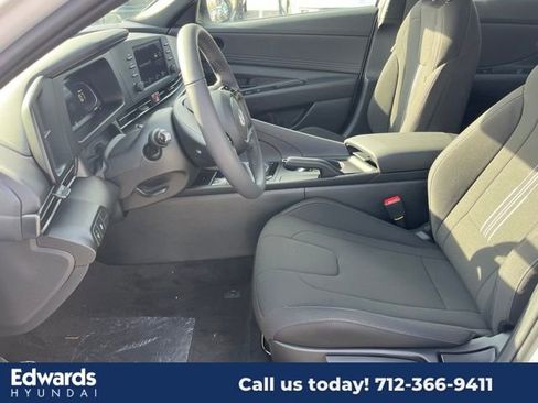 New 2025 Hyundai Elantra Sport image 18